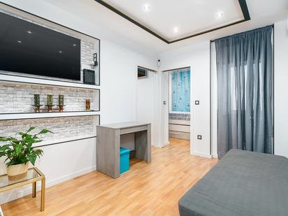 Bedroom of Flat for sale in  Barcelona Capital