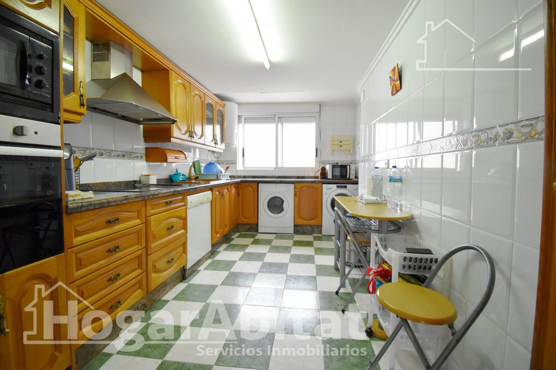 Cuina de Pis en venda en Gandia amb Terrassa