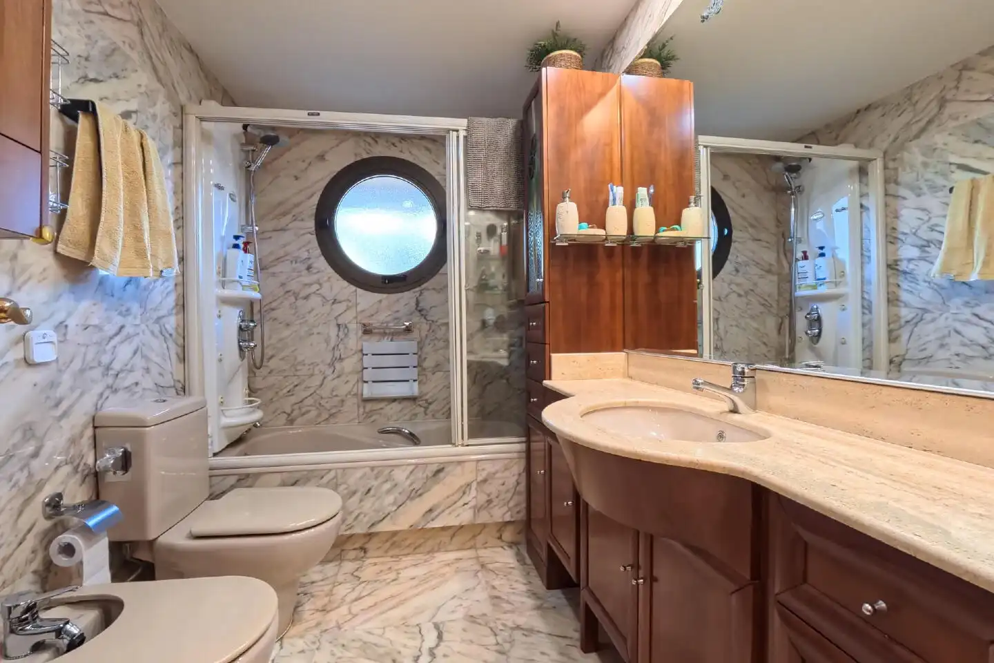 Bathroom of Flat for sale in Zaragoza