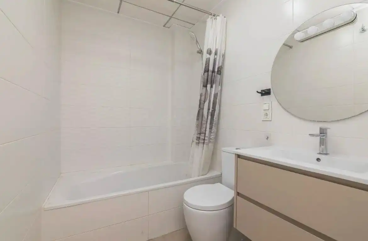 Bathroom of Attic for sale in Elche / Elx  with Air Conditioner, Private garden and Terrace