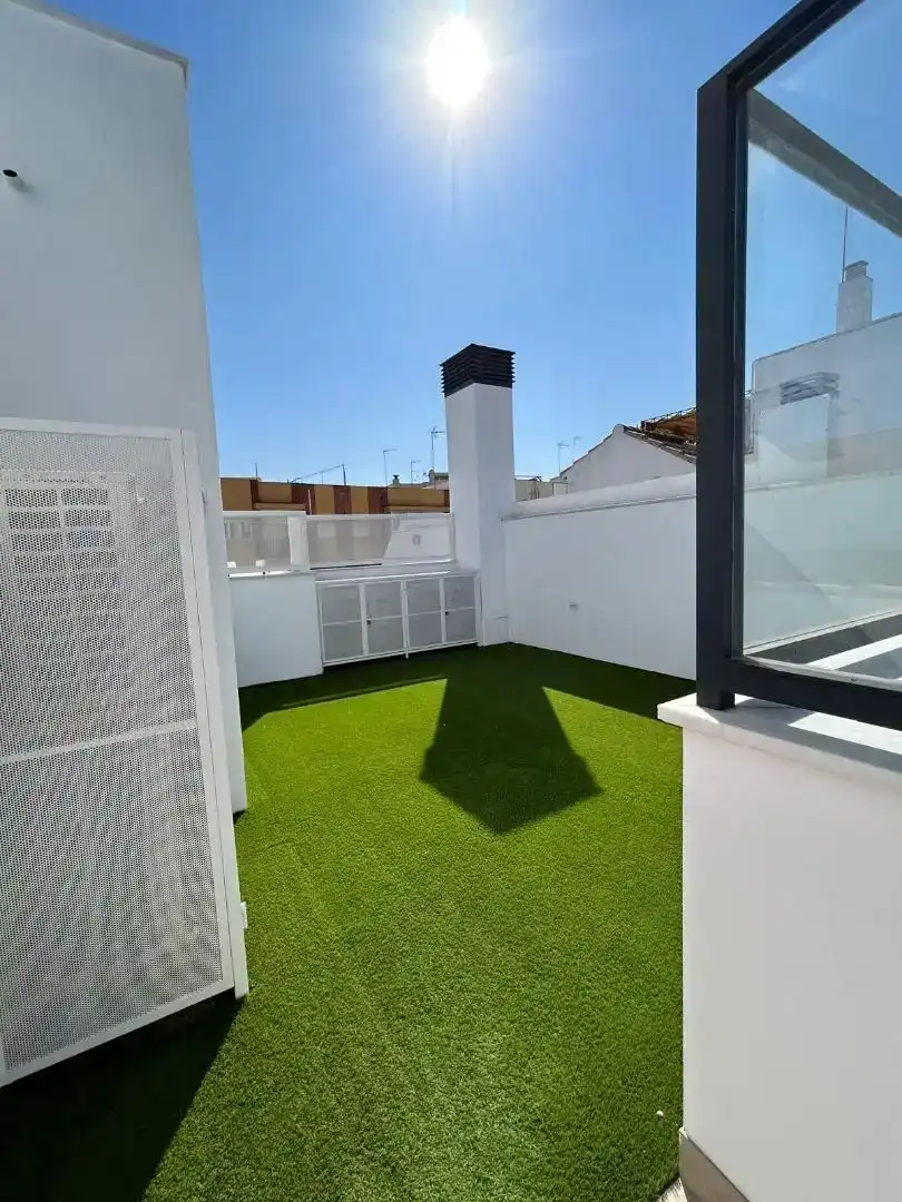 Terrassa de Pis en venda en Sevilla amb Aire condicionat, Jardí privat i Traster