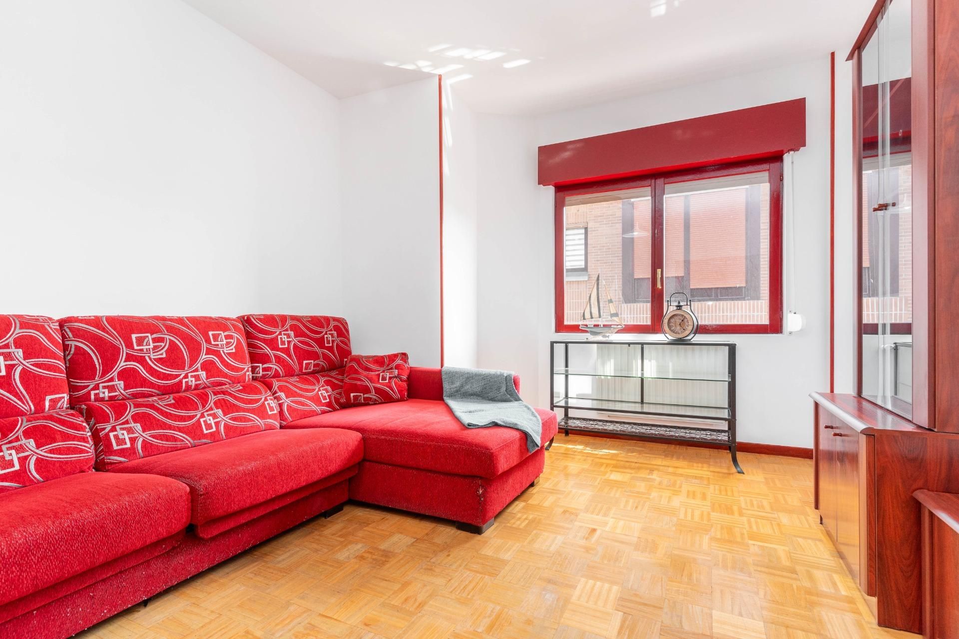 Sala de estar de Piso en venta en Oviedo  con Calefacción, Jardín privado y Terraza