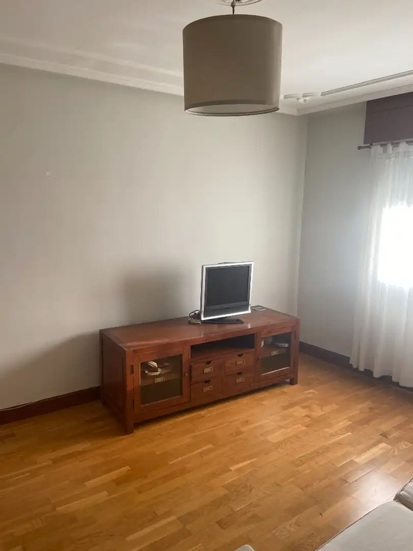 Sala d'estar de Pis en venda en Portugalete amb Calefacció, Moblat i Forn