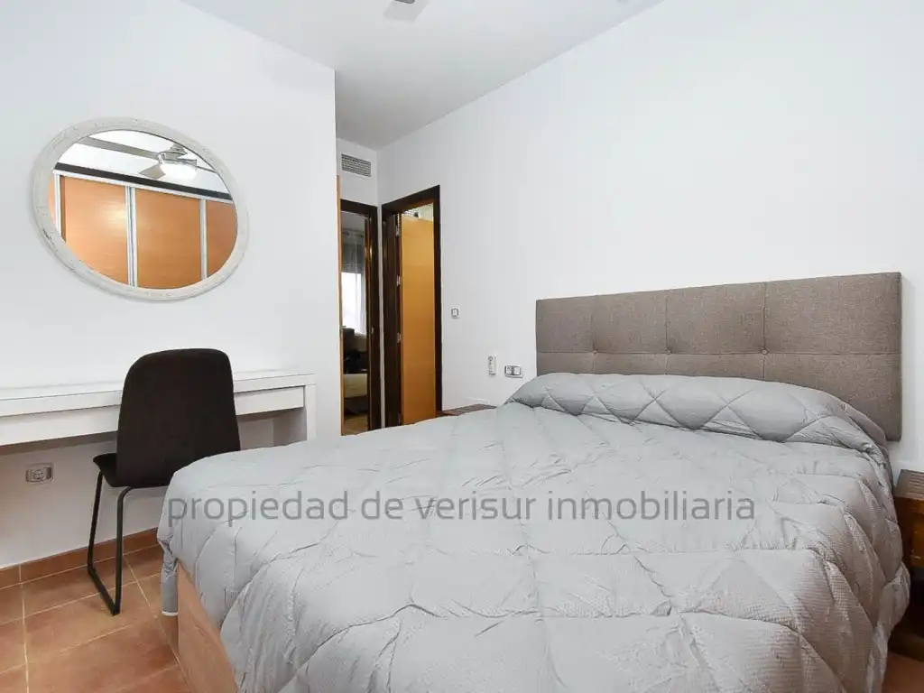 Habitación de Apartamento de alquiler en Águilas con Jardín privado, Terraza y Piscina