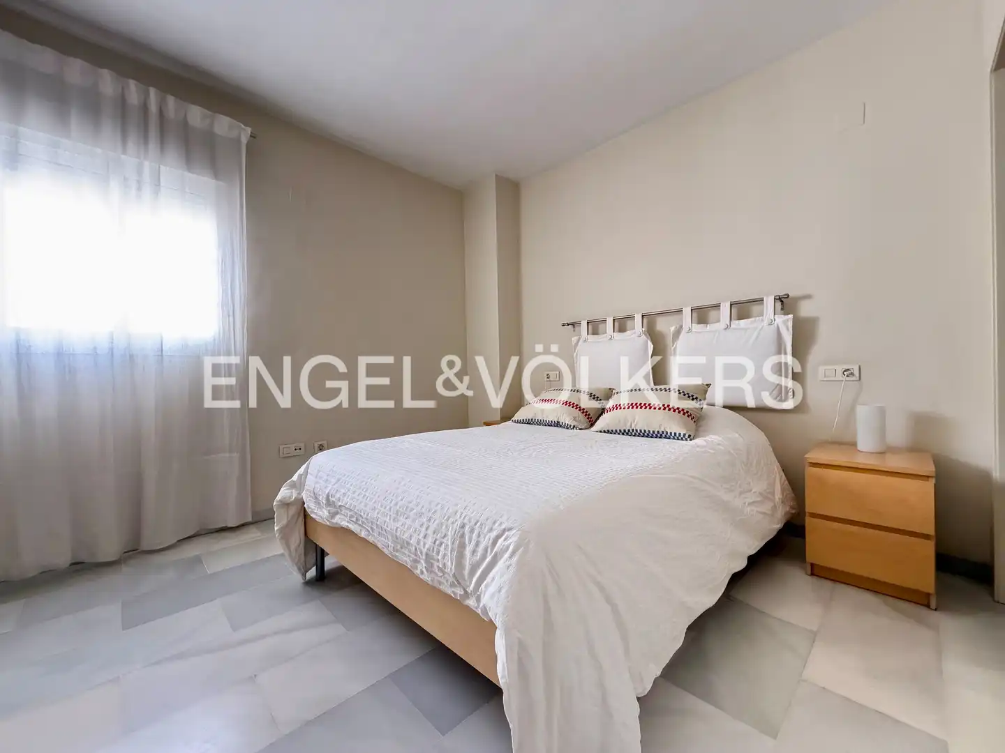 Bedroom of Flat for rent in Sevilla  with Air Conditioner, Heating and Storage room