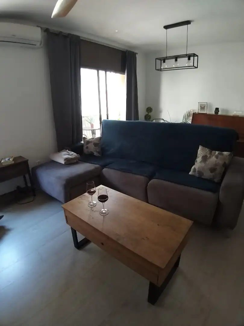 Living room of Flat for sale in Mataró  with Air Conditioner, Heating and Oven