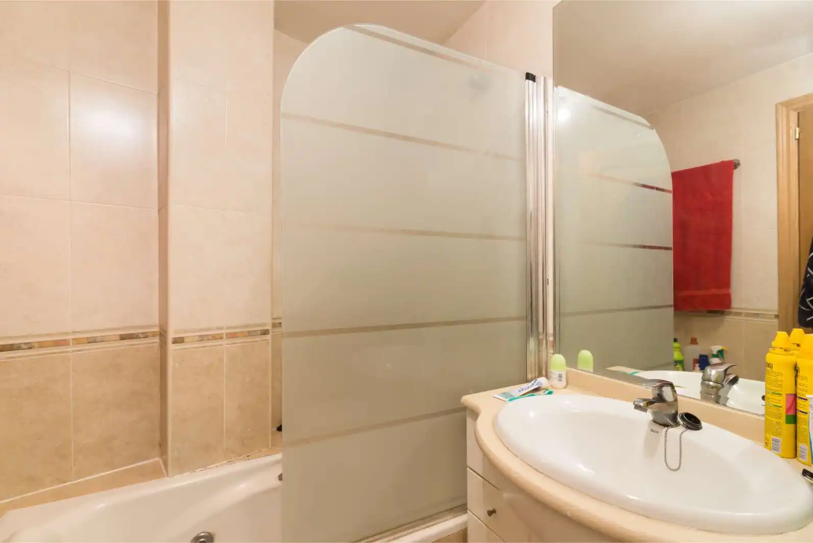 Baño de Piso en venta en Pedrezuela con Calefacción y Amueblado