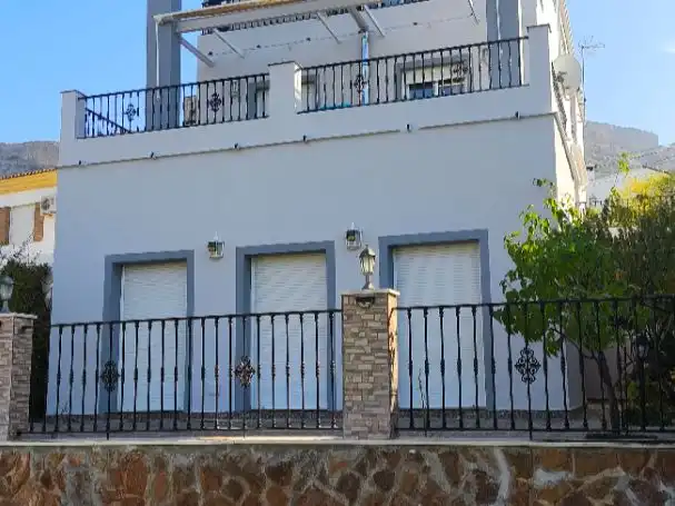 Xalet amb piscina en venda a Calle La Cerradura Nº 7, imagen 2