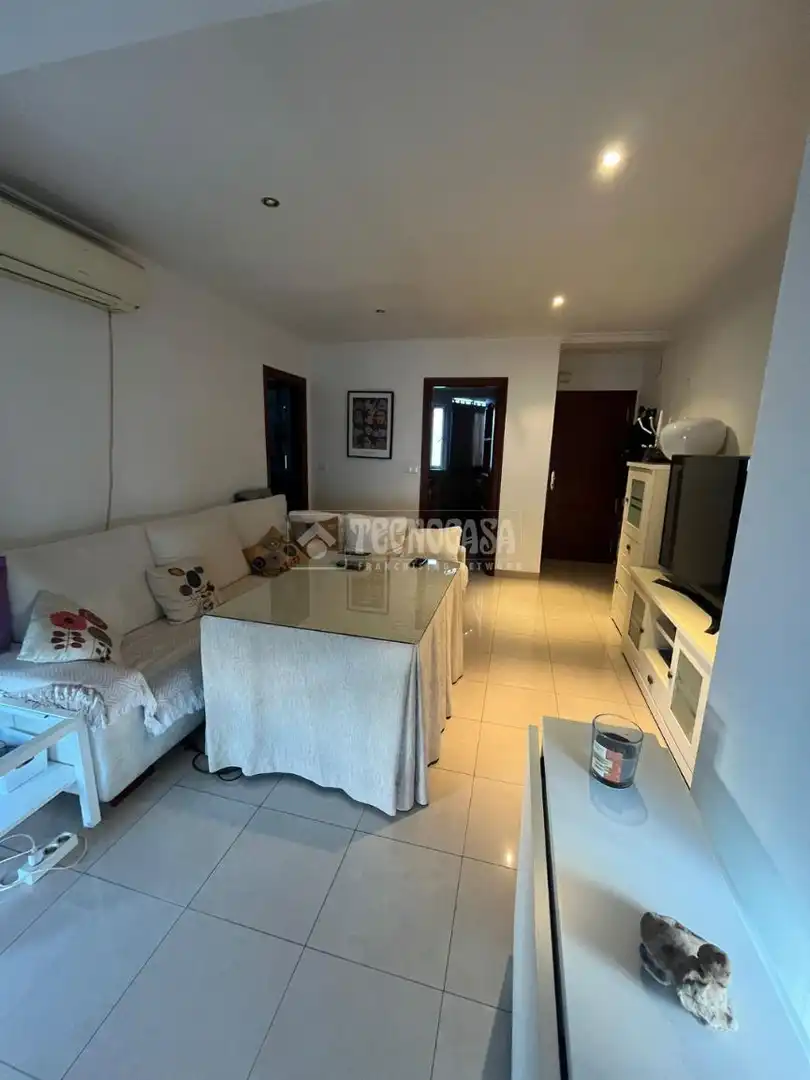 Flat for sale in C. Regimiento de Soria, Cruz Roja