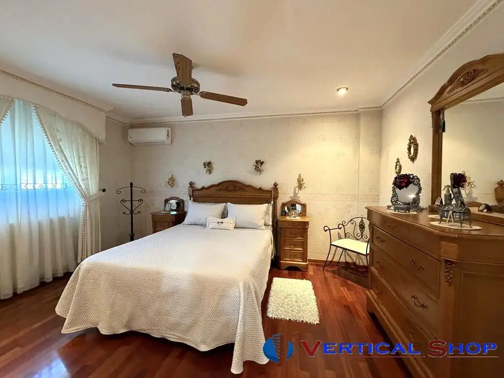 Dormitori de Casa o xalet en venda en Yecla amb Aire condicionat i Calefacció