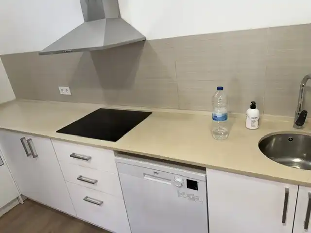 Cuina de Pis de lloguer en Barcelona amb Aire condicionat