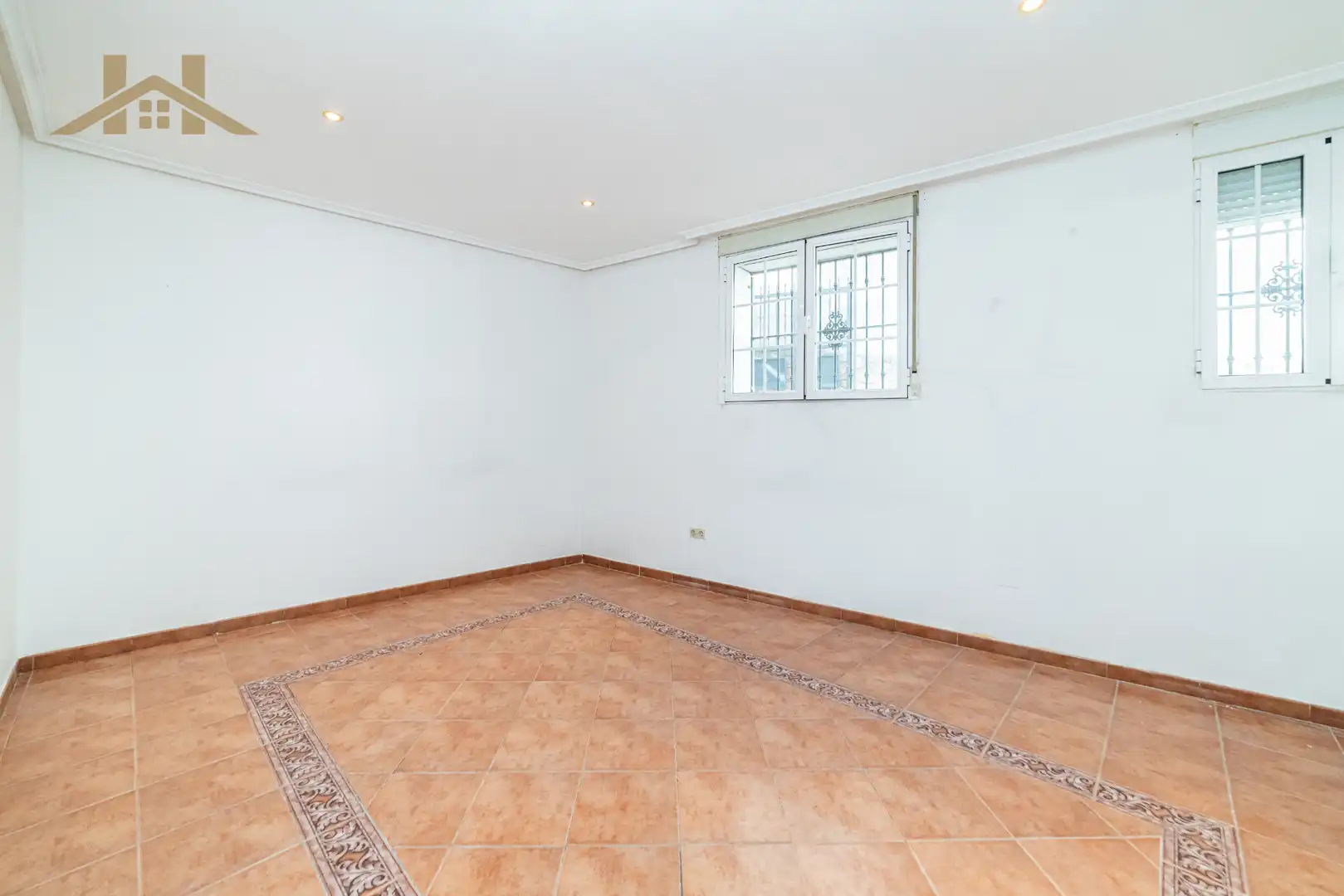 Casa adosada en venta en Colmenar Viejo con Calefacción, Trastero y Amueblado