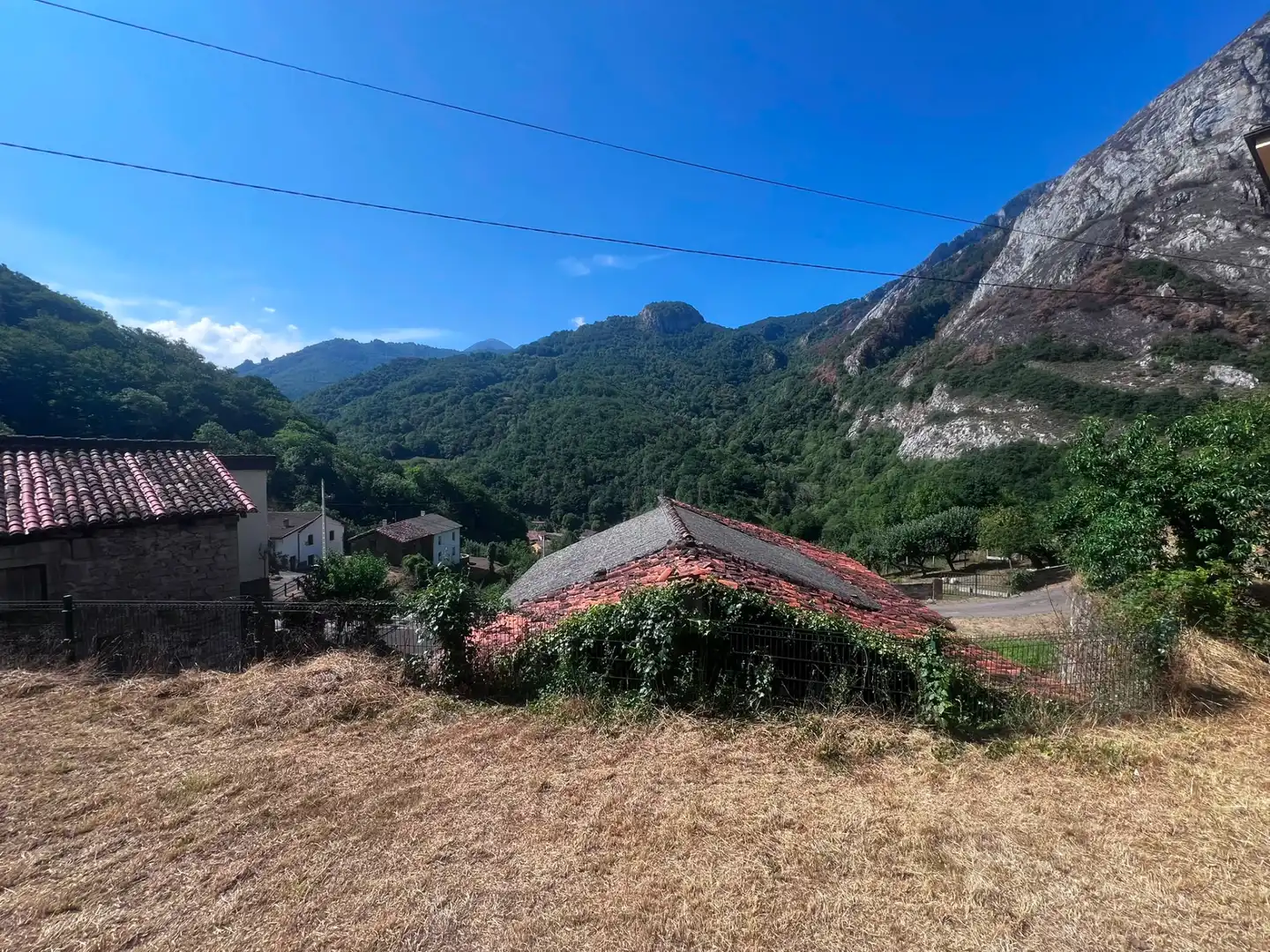 Casa o xalet en venda en Oseja de Sajambre amb Calefacció, Jardí privat i Parquet