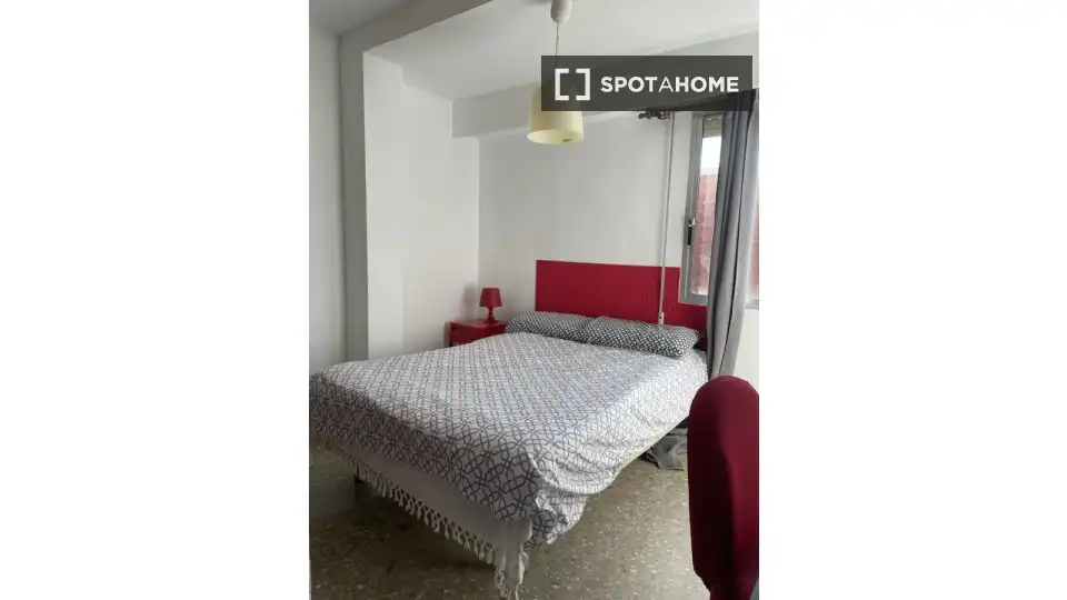 Bedroom of Flat for rent in Valencia  with Air Conditioner, Heating and Furnished