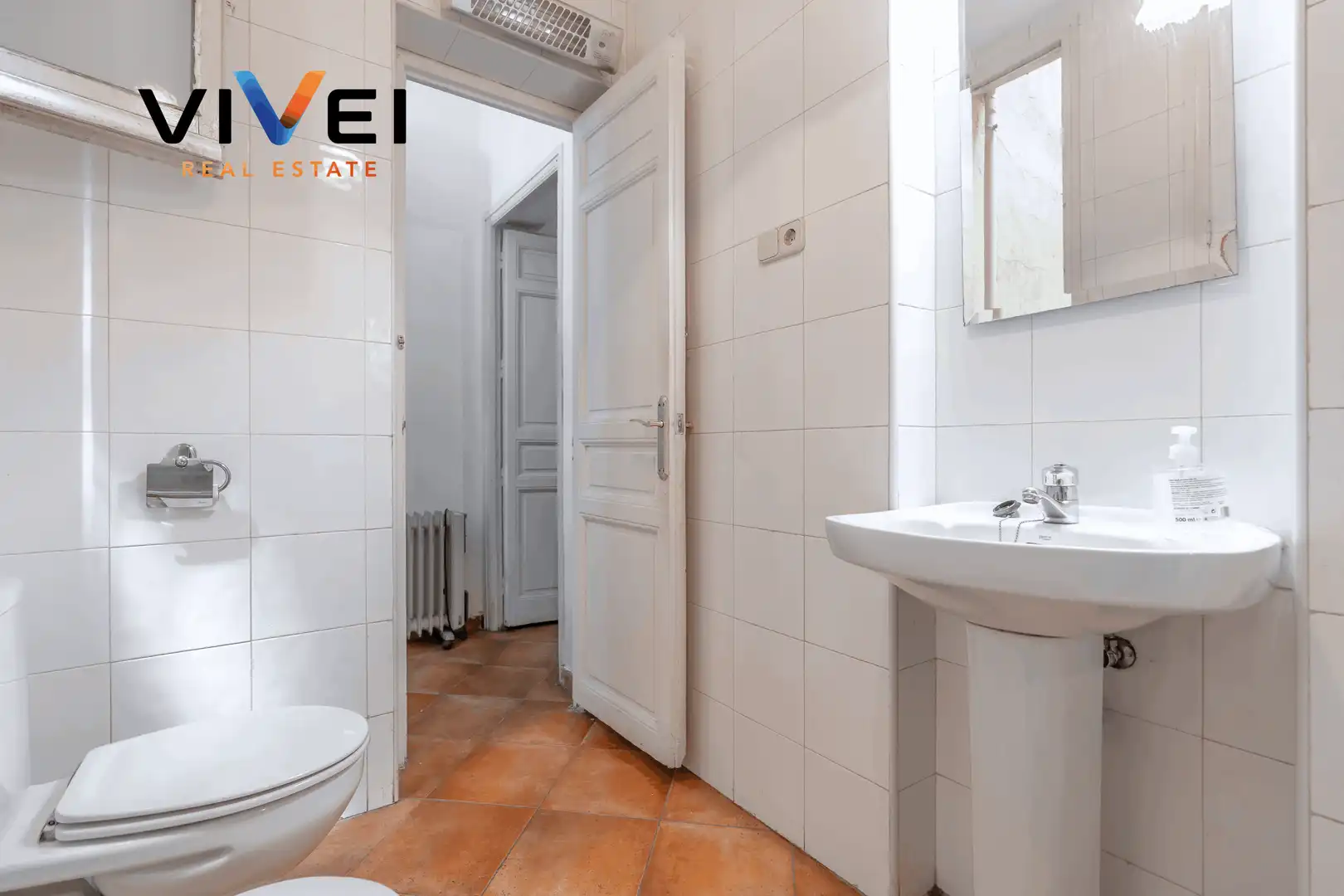 Baño de Piso en venta en Madrid con Calefacción y Balcón
