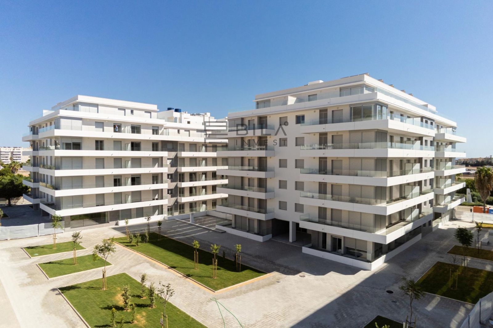 Exterior view of Flat for sale in Marbella  with Air Conditioner, Terrace and Storage room