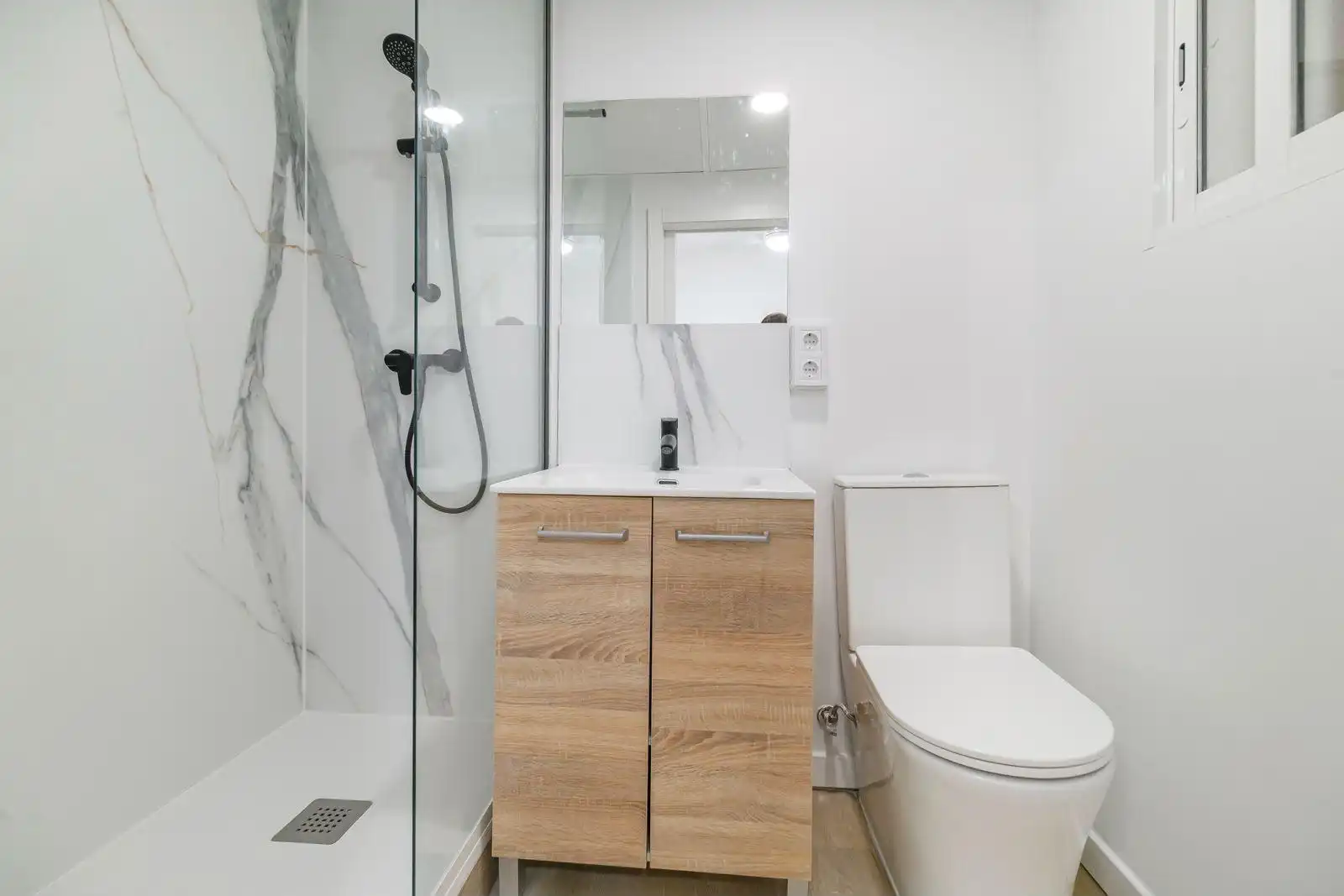 Badezimmer von Wohnung zum Verkauf in L'Hospitalet de Llobregat