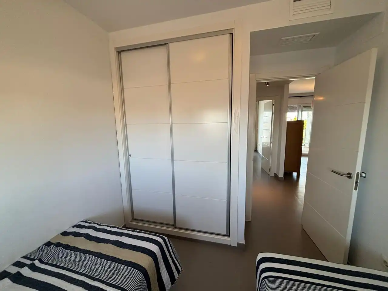 Habitación de Apartamento en venta en La Manga del Mar Menor con Aire acondicionado, Calefacción y Terraza