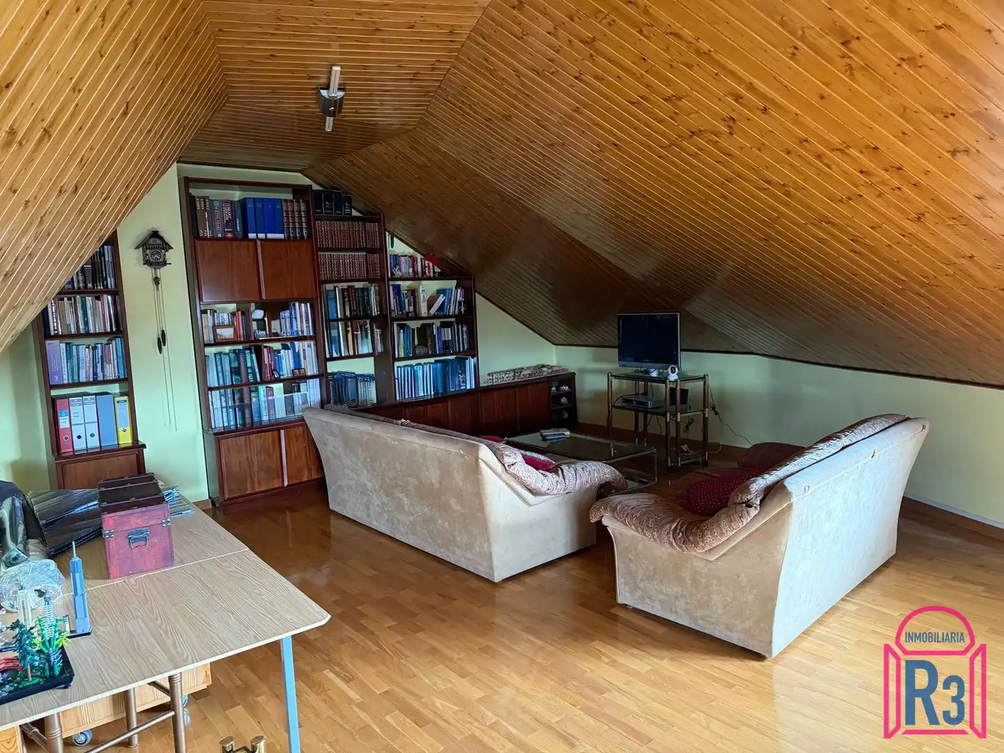 Sala de estar de Casa adosada en venta en San Andrés del Rabanedo con Calefacción y Amueblado
