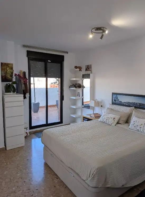 Schlafzimmer von Dachboden zum Verkauf in Sagunto / Sagunt mit Klimaanlage, Terrasse und Abstellraum