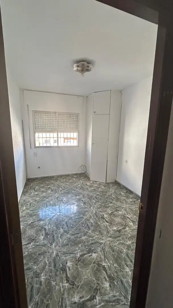 Habitación de Piso en venta en Murcia con Balcón