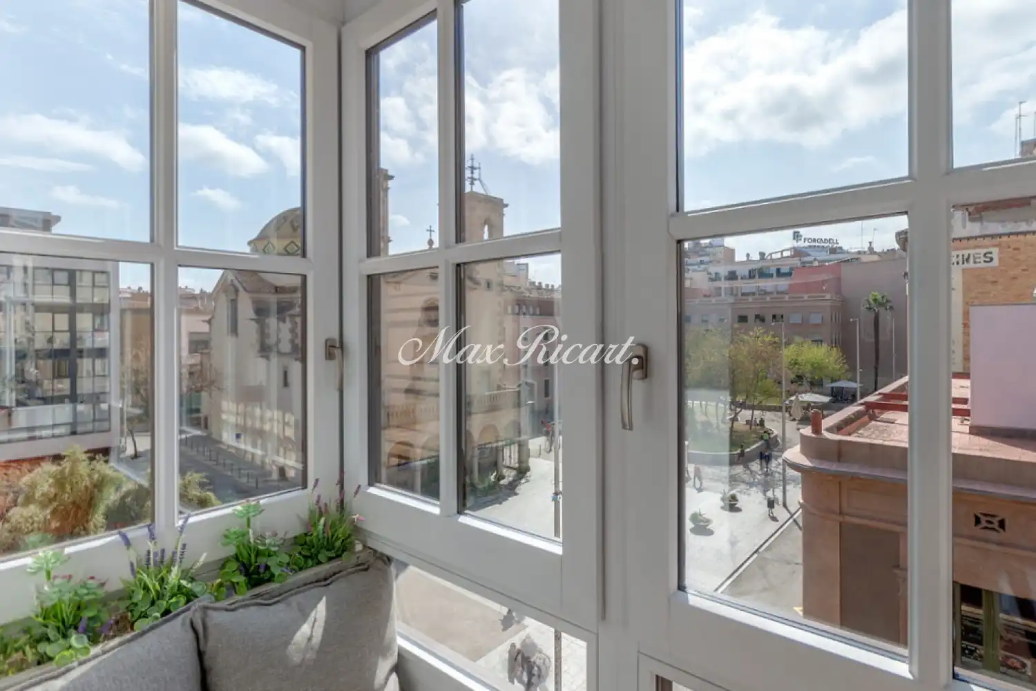 Außenansicht von Wohnung zur Miete in Barcelona mit Klimaanlage, Heizung und Terrasse