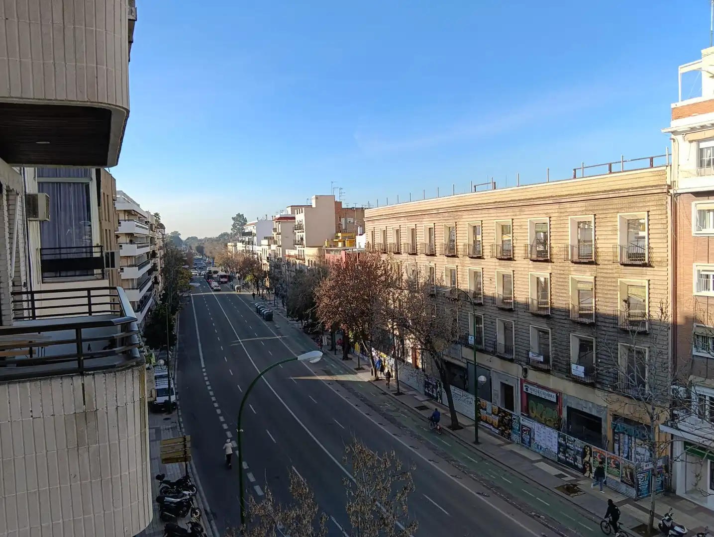 Exterior view of Flat for sale in Sevilla  with Air Conditioner, Terrace and Balcony