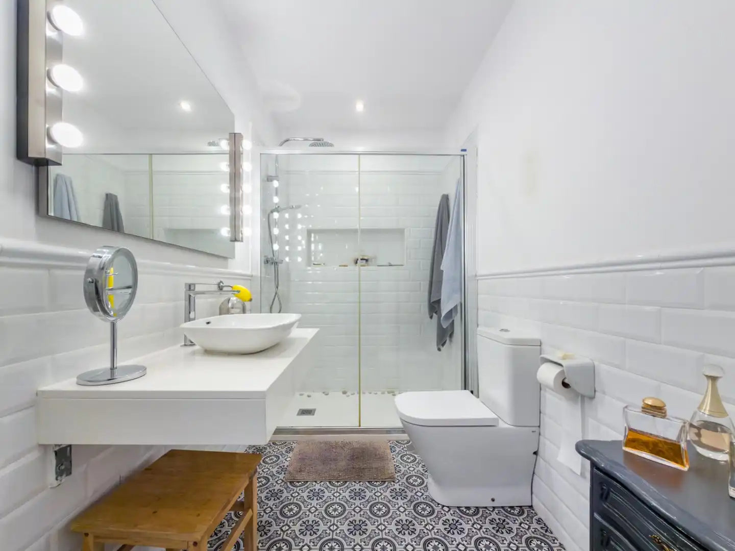 Baño de Piso en venta en Churriana de la Vega con Aire acondicionado, Calefacción y Terraza