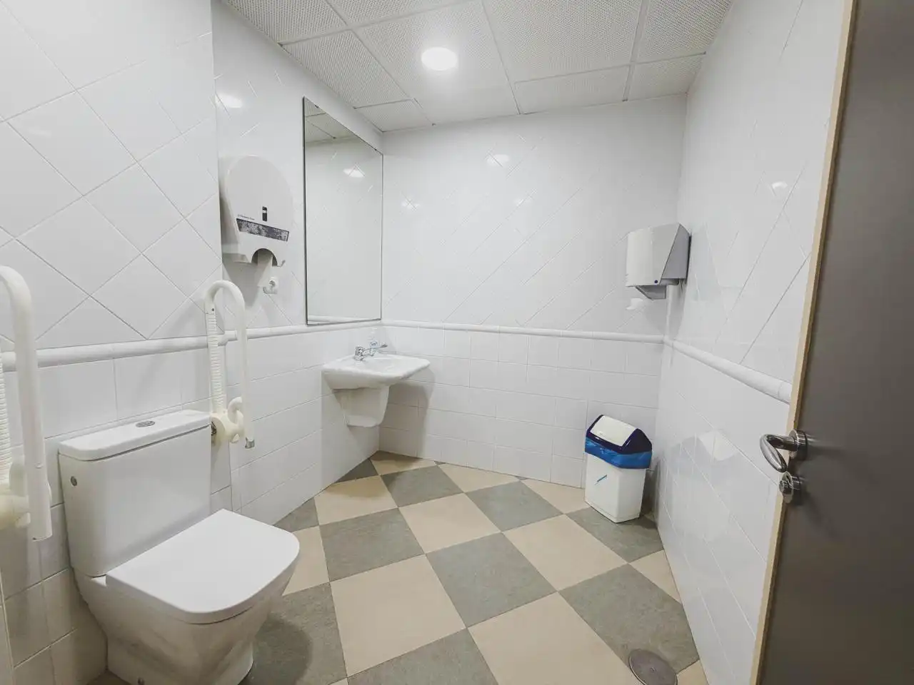 Local comercial en traspàs a Asdrúbal - Bahía Blanca, imagen 13