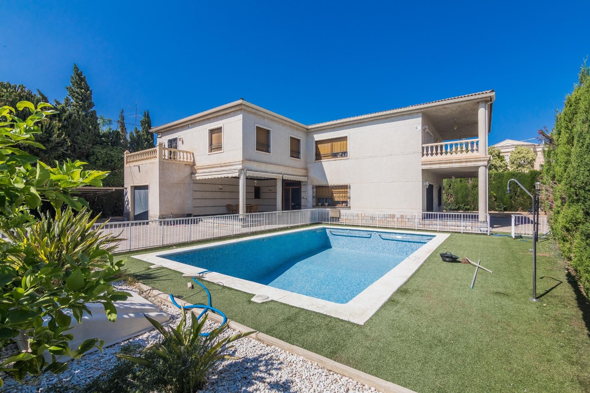Swimming pool of House or chalet for sale in Elche / Elx  with Private garden, Terrace and Swimming Pool