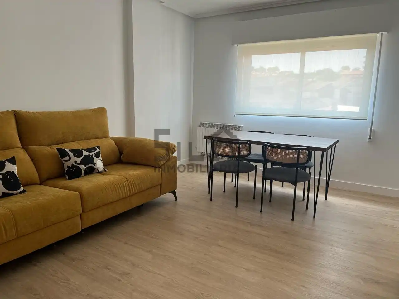 Living room of Flat for rent in Ourense Capital   with Heating, Furnished and Balcony