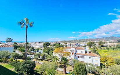 Vista exterior de Apartament en venda en Torrox amb Moblat i Piscina comunitària