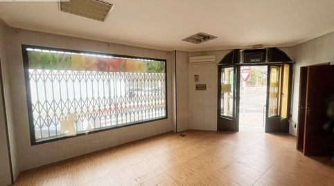 Se vende local comercial en Manzanares por solo 27.000
