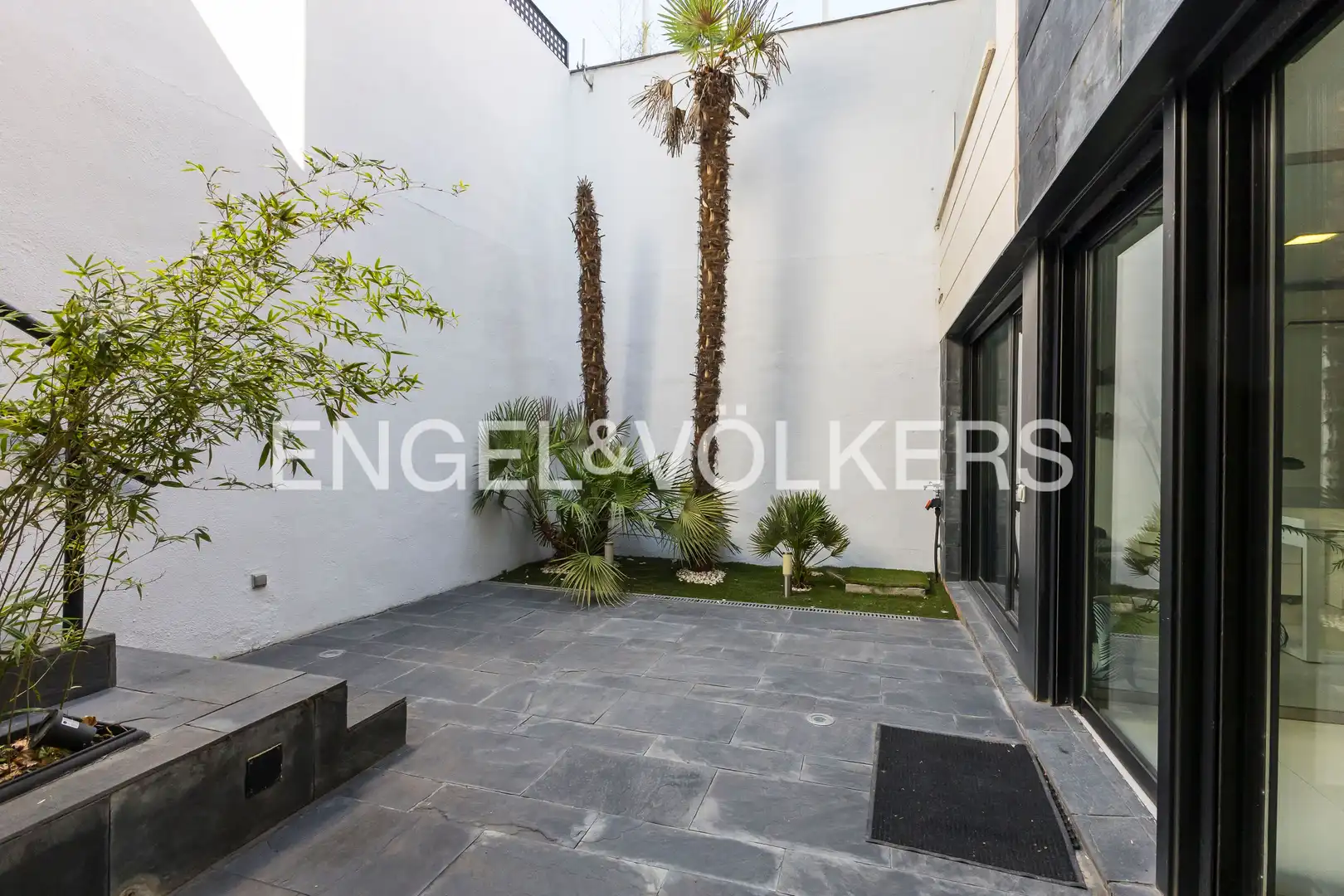 Terraza de Casa o chalet en venta en Madrid con Aire acondicionado, Calefacción y Jardín privado