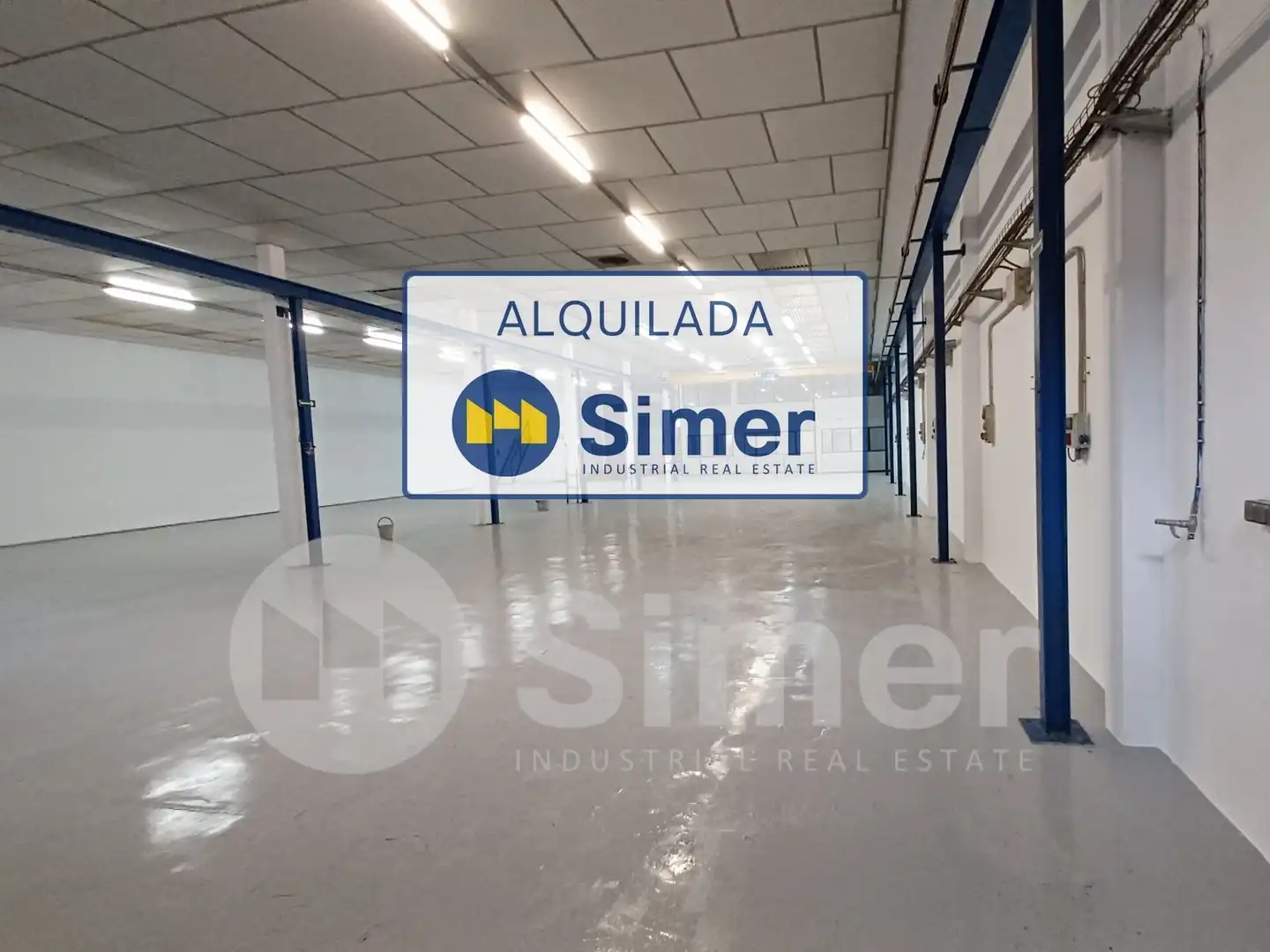 Nau industrial de lloguer a Industria