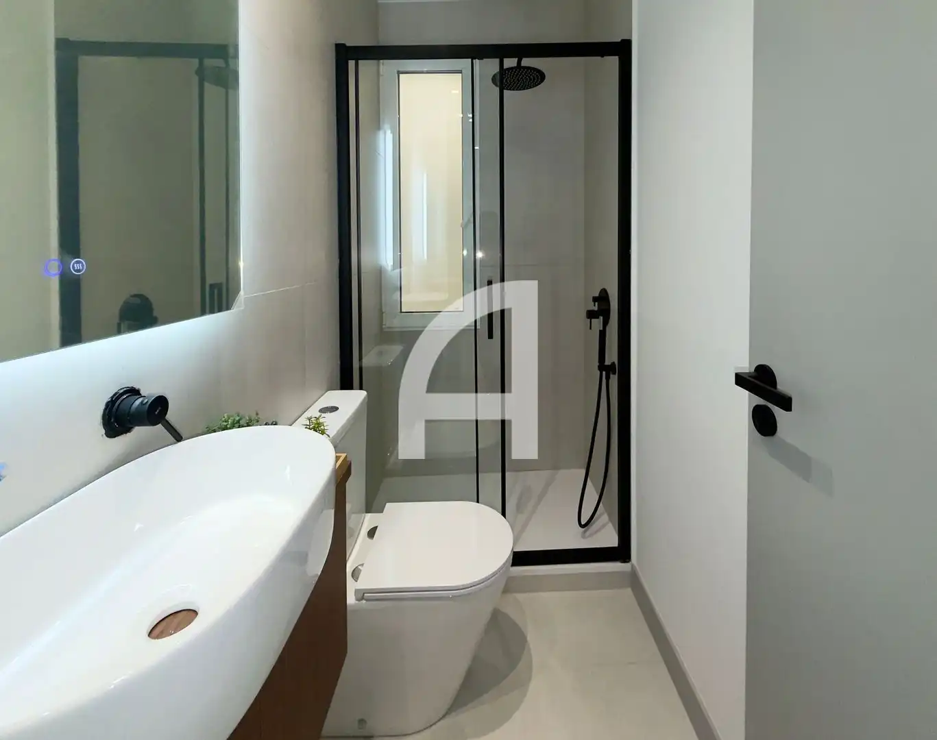Baño de Piso en venta en Madrid con Aire acondicionado y Calefacción