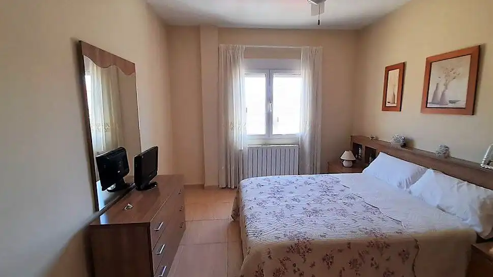 Habitación de Casa adosada en venta en Villalgordo del Júcar con Calefacción y Terraza