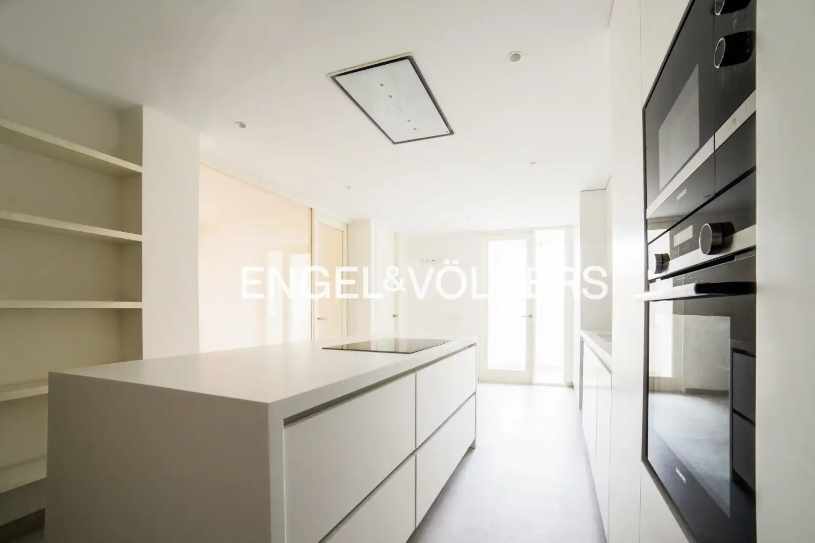 Cocina de Ático en venta en Mairena del Aljarafe con Aire acondicionado, Calefacción y Jardín privado
