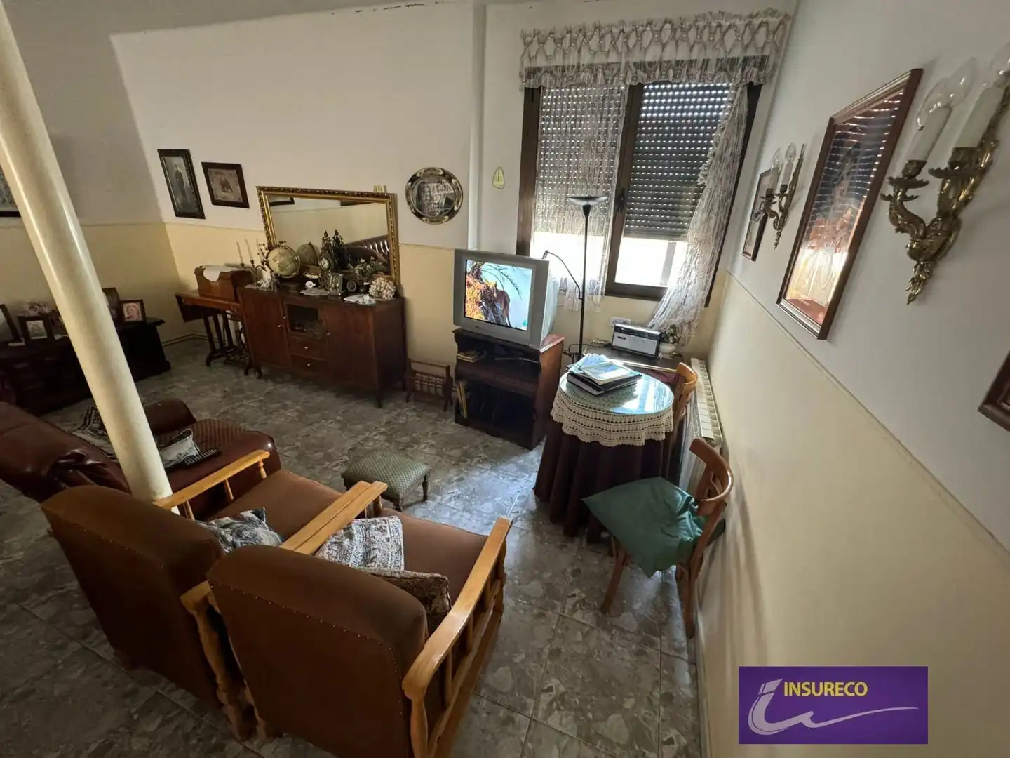Sala d'estar de Casa o xalet en venda en Santa Marina del Rey amb Calefacció, Terrassa i Traster