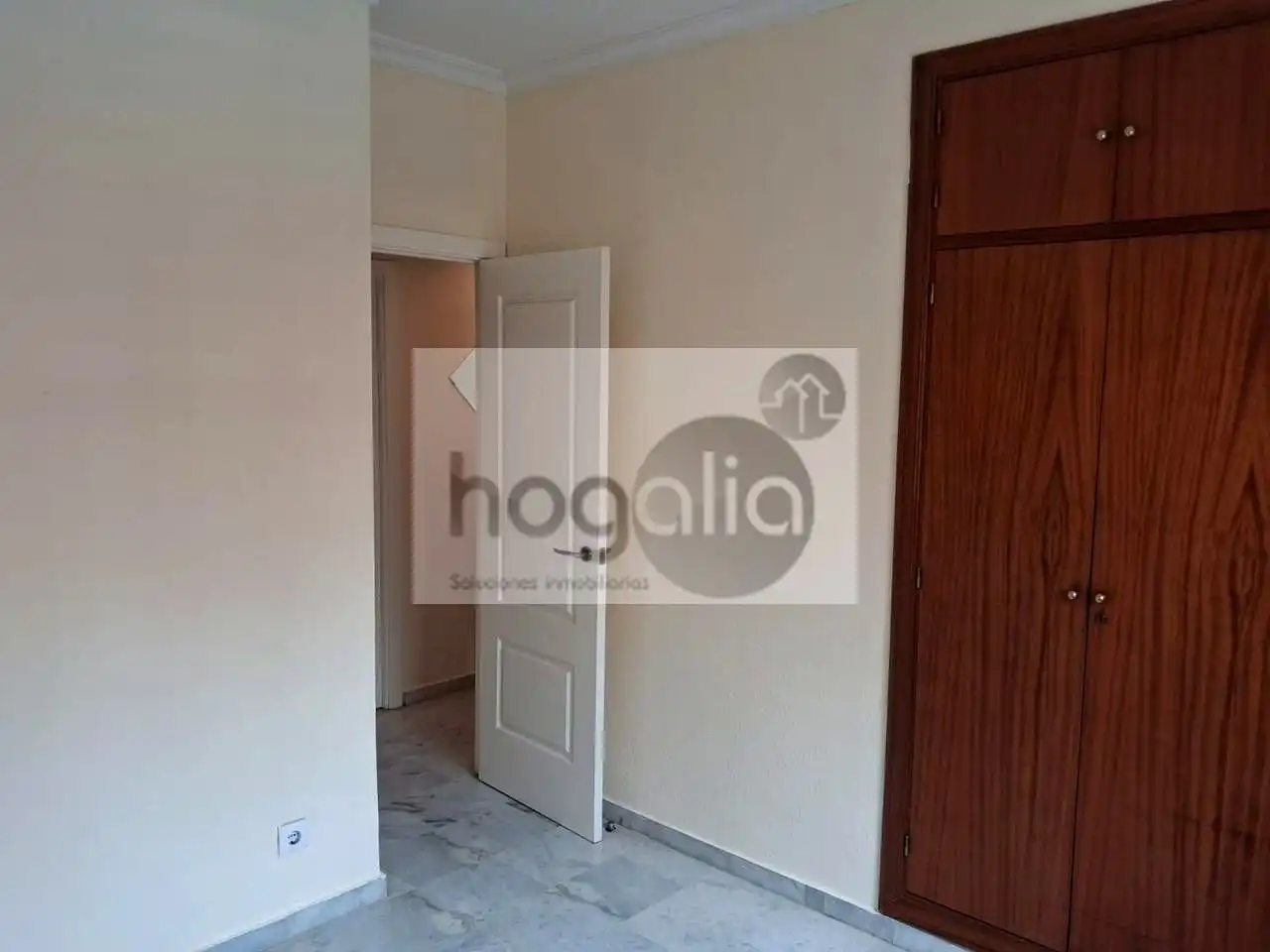 Flat for rent in Este - Alcosa- Torreblanca