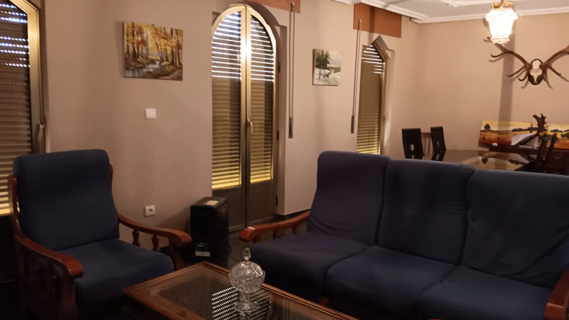 Sala d'estar de Casa o xalet en venda en El Bodón  amb Moblat, Forn i Rentadora