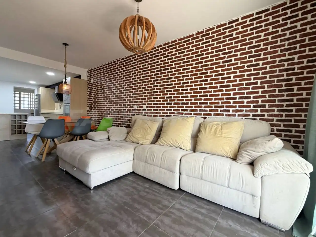 Sala de estar de Piso en venta en La Línea de la Concepción con Terraza, Amueblado y Alarma