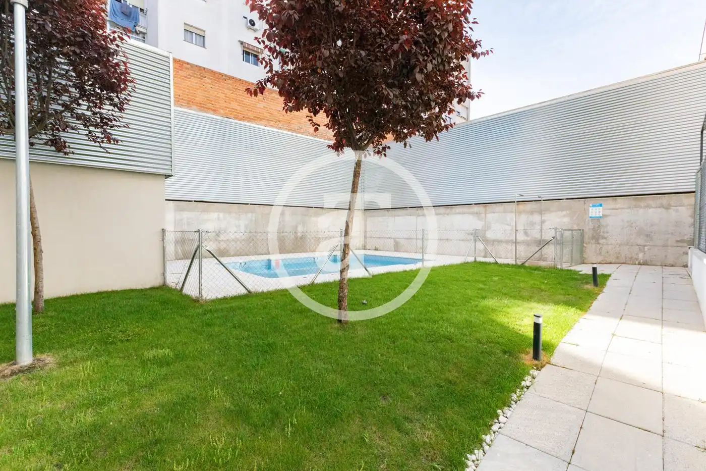 Piscina de Pis de lloguer en Alcorcón amb Calefacció, Moblat i Forn