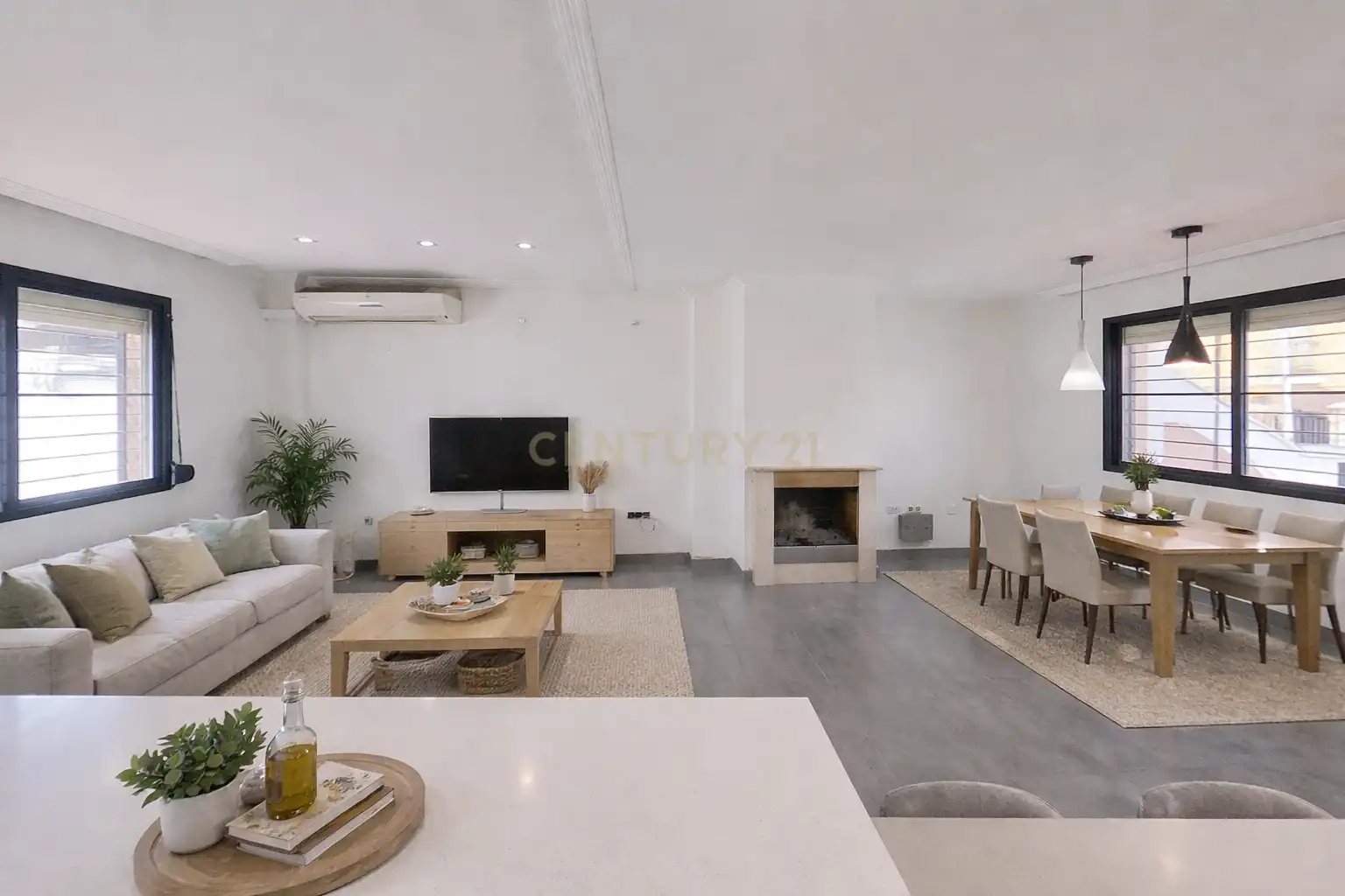 Living room of Detached homes for sale in Málaga  with Air Conditioner, Private garden and Storage room