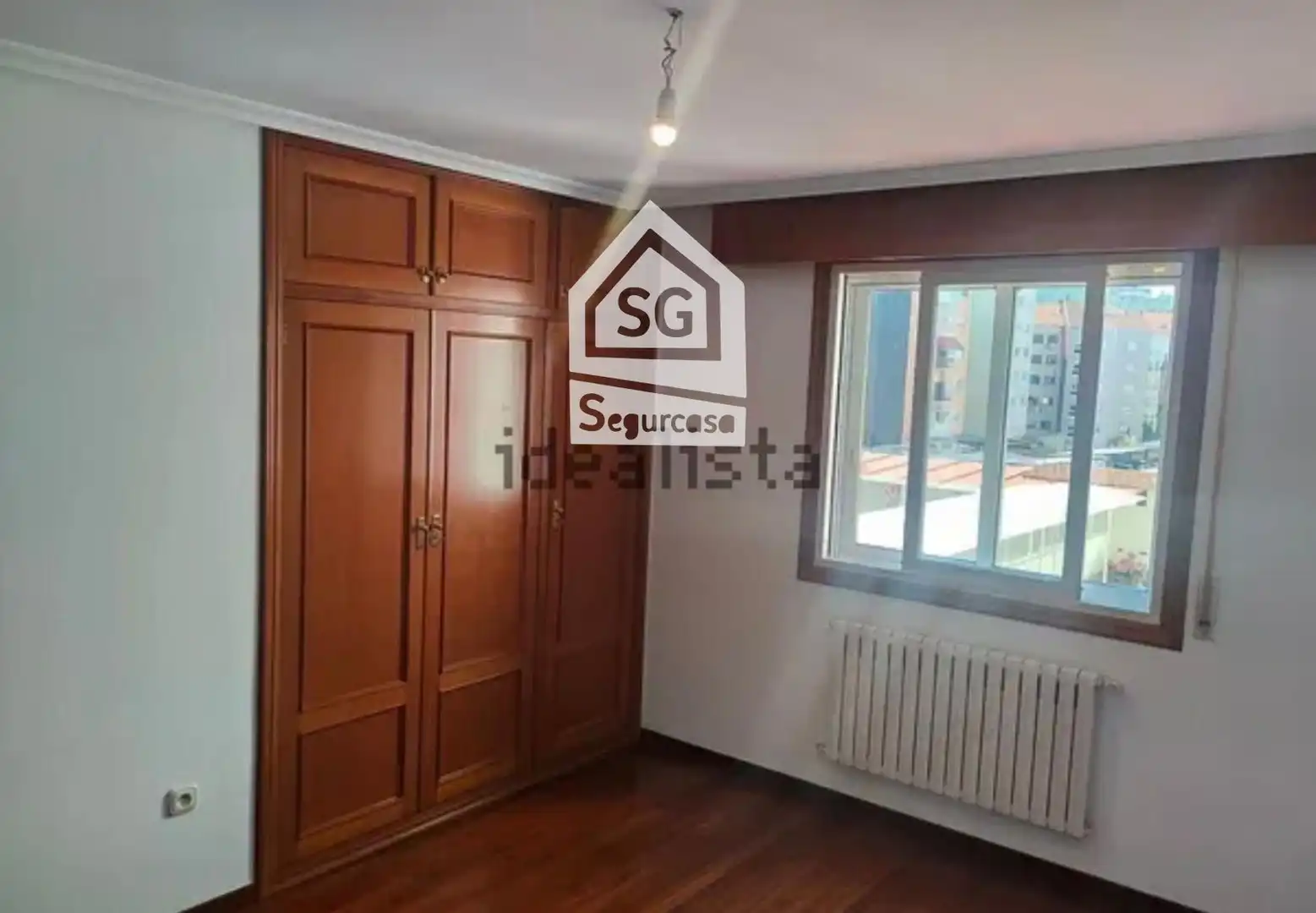 Habitación de Piso en venta en Ourense Capital  con Calefacción