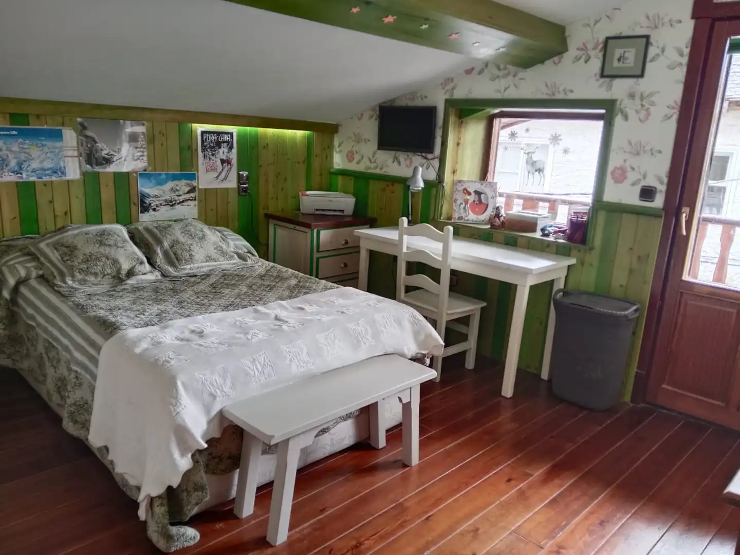 Habitación de Casa o chalet en venta en Hermandad de Campoo de Suso con Terraza, Piscina y Amueblado
