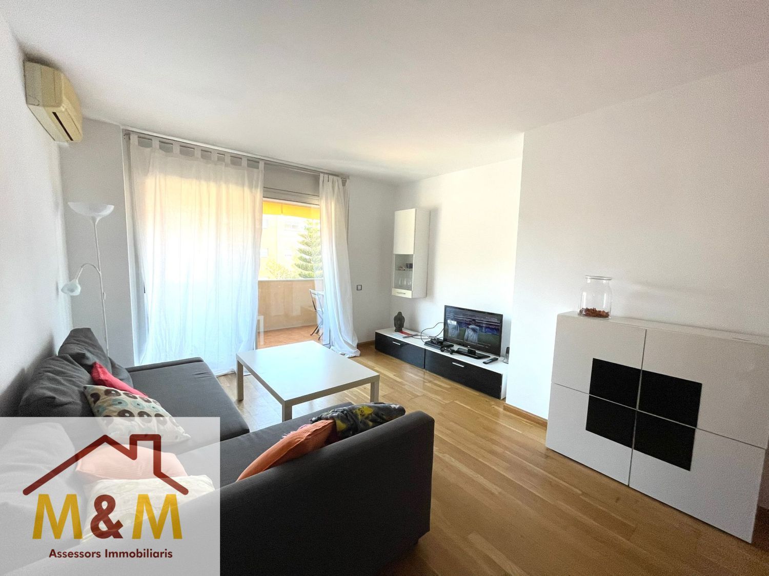 Sala d'estar de Pis de lloguer en Castelldefels amb Terrassa i Moblat
