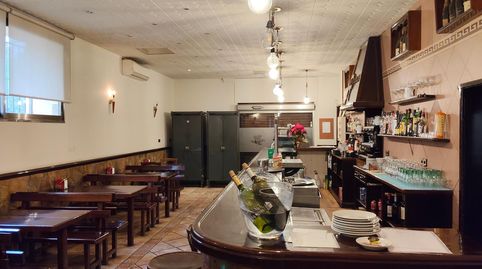 Magnífica masía con restaurante en funcionamiento y vivienda para reformar en Vallirana