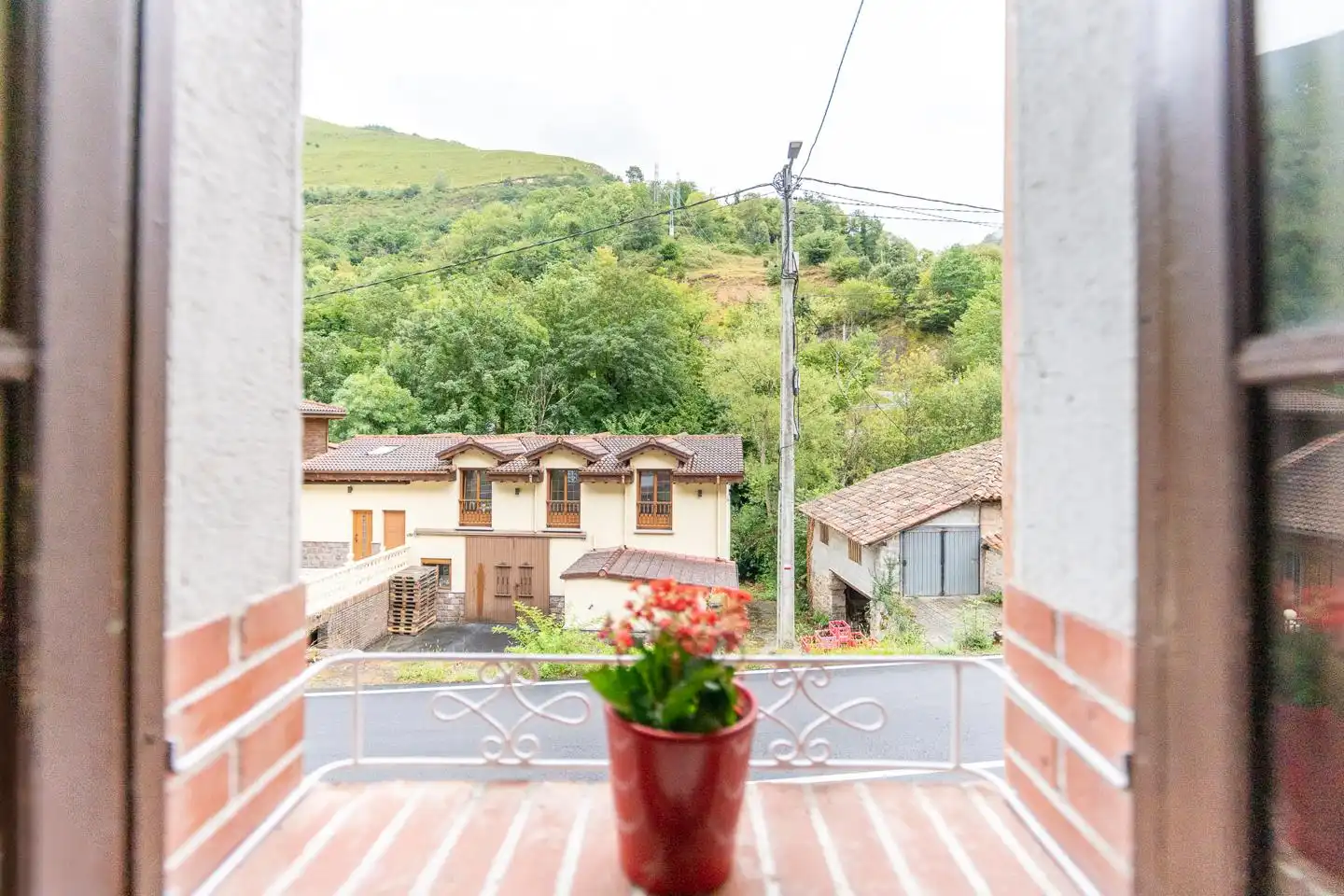Terraza de Casa adosada en venta en Somiedo con Calefacción, Jardín privado y Terraza