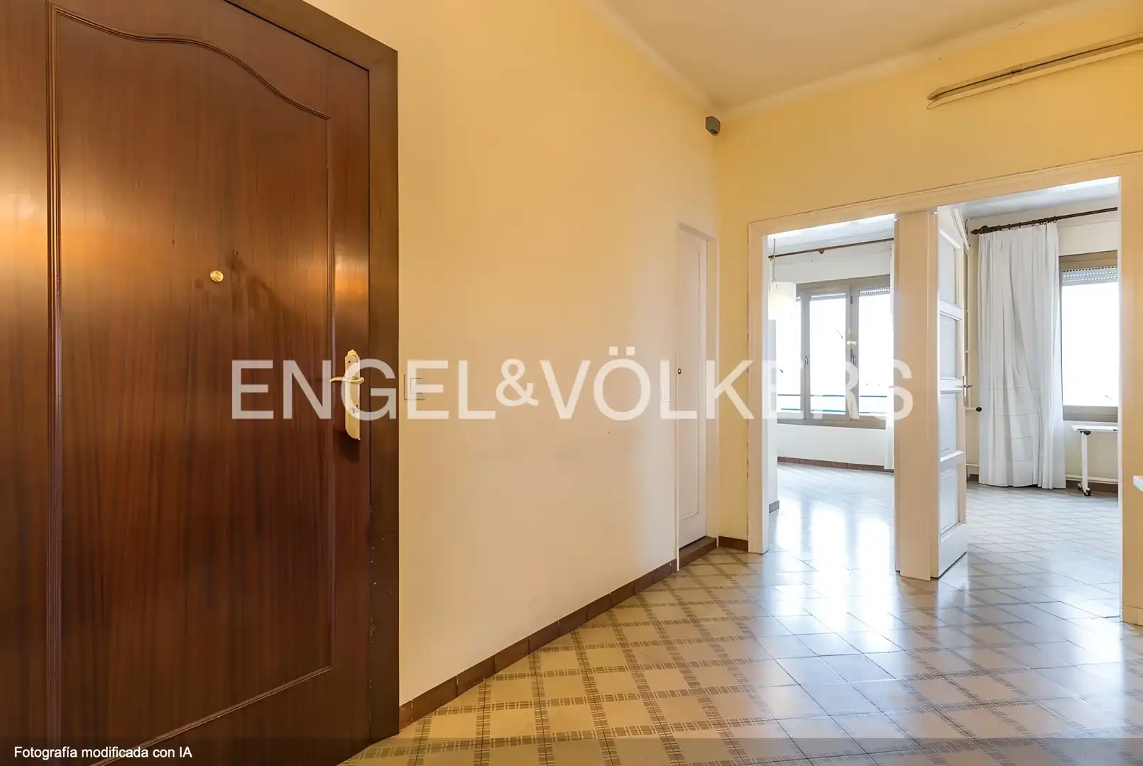 Wohnung zum Verkauf in Barcelona mit Klimaanlage, Heizung und Terrasse